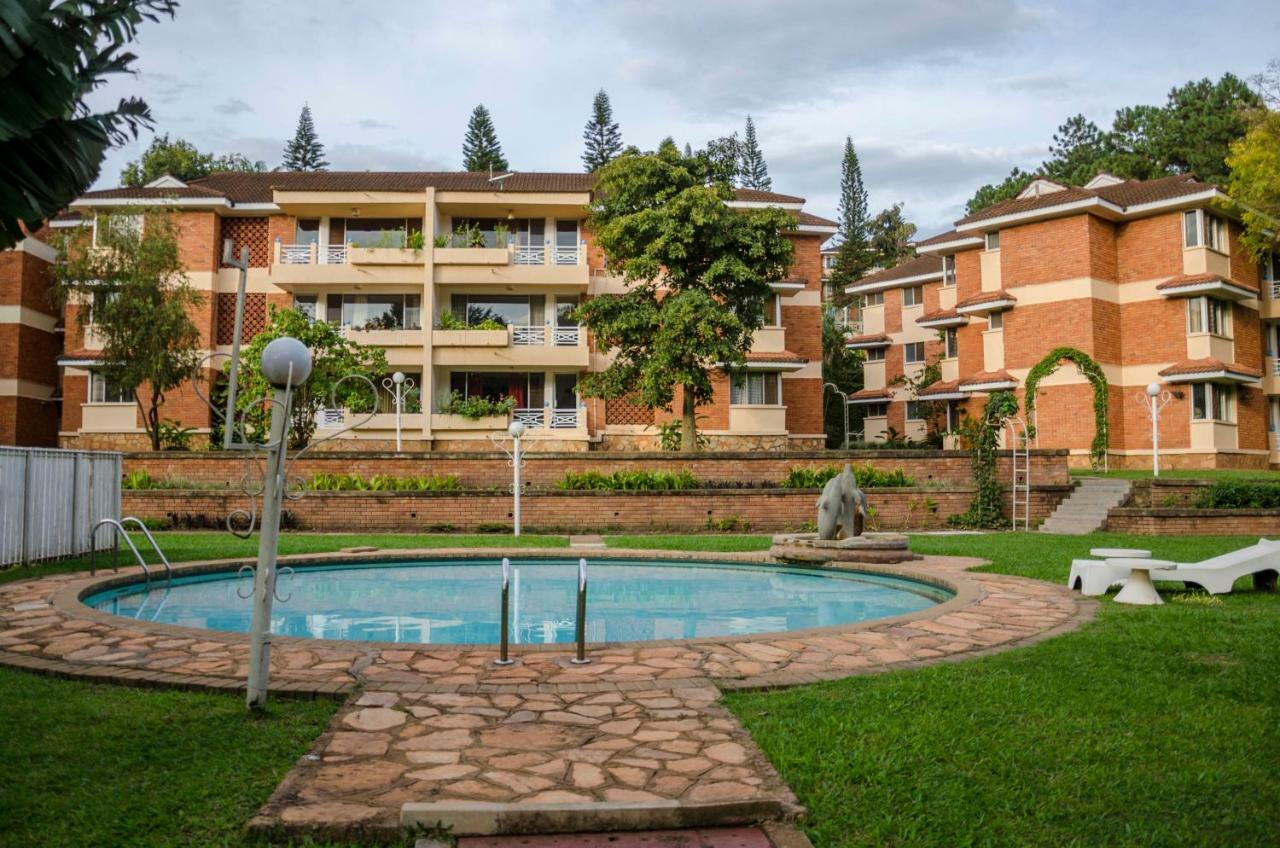 Golf Course Apartments Kampala Eksteriør bilde
